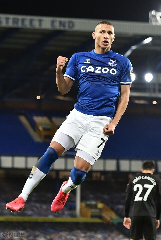 包含今晨英超焦点战；马德里竞技防线松动；底气十足；临场指挥获称赞的词条