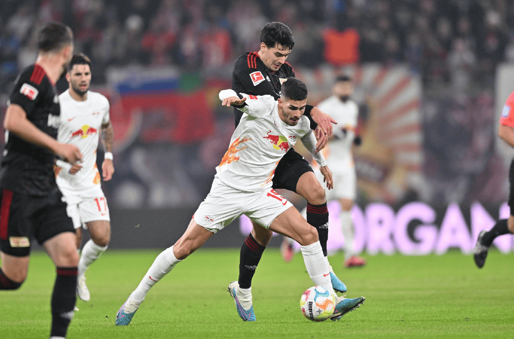 关于莱比锡今晨队长鼓劲，志在德甲名次提升，底气十足，团队化学反应显著的信息