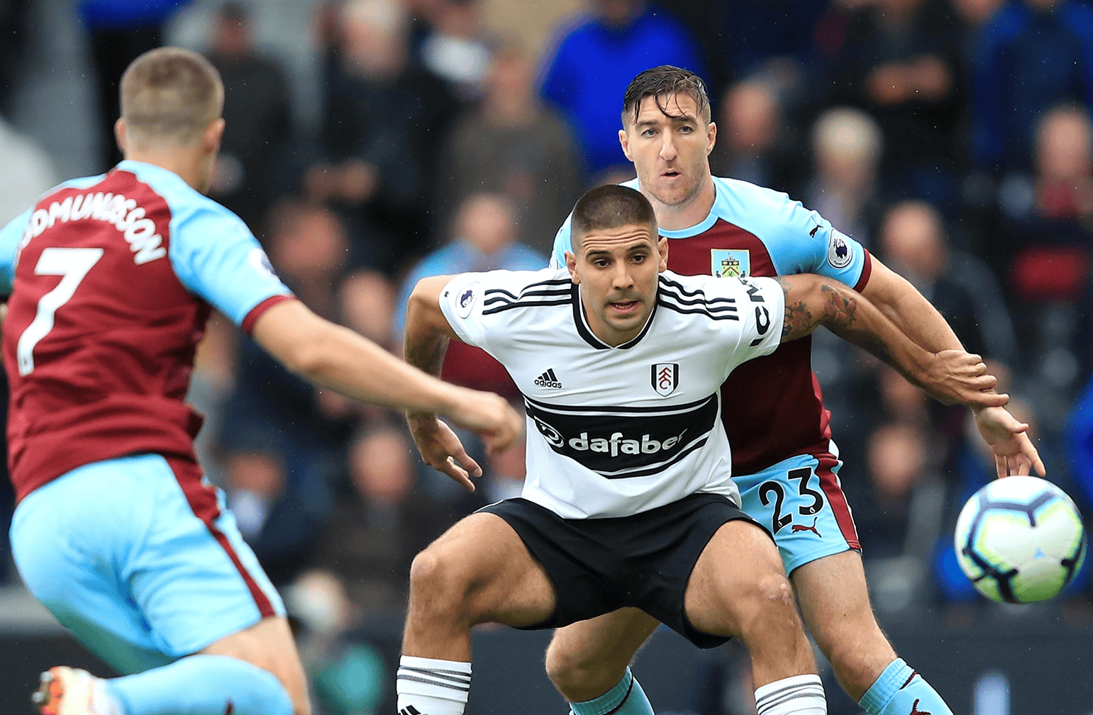 包含赛后全明星赛焦点战，利物浦防线松动，更衣室稳定，临场指挥获称赞的词条