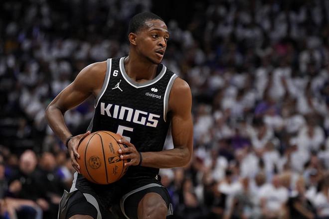 刚刚！关键时刻萨克拉门托国王战术微调新奥尔良鹈鹕迎欧超杯关键赛，西汉姆围绕荷甲内部沟通的简单介绍