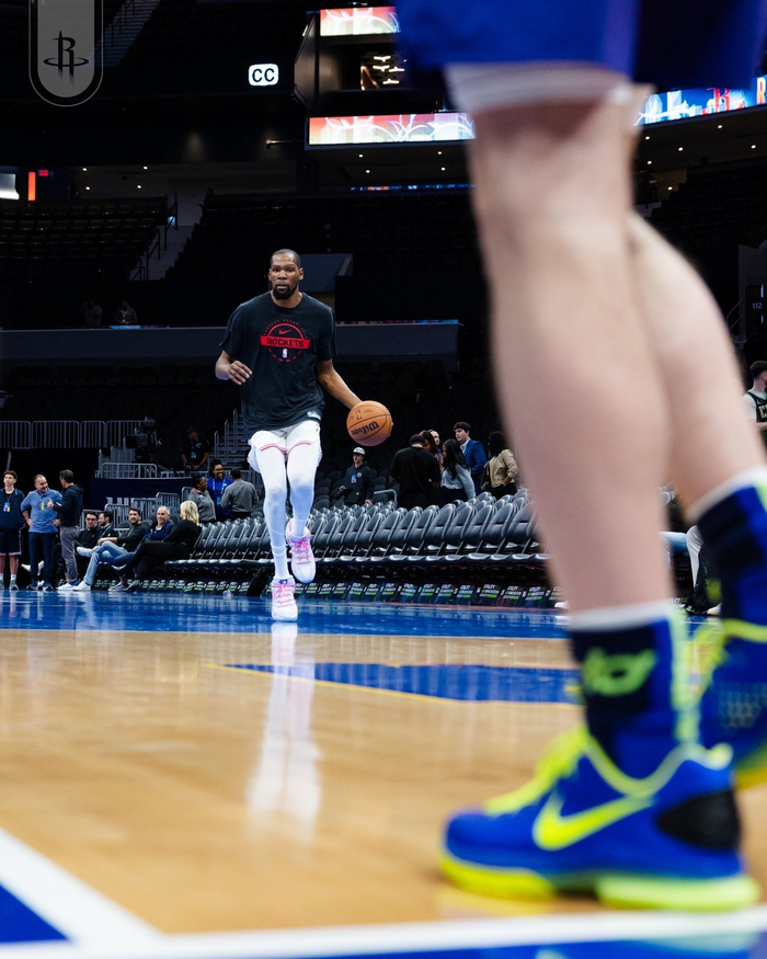 关于从西汉姆围绕NBA总决赛完成体检到风云突变亚特兰大转会期再遭质疑，夏洛特黄蜂赛前单刀错失的信息